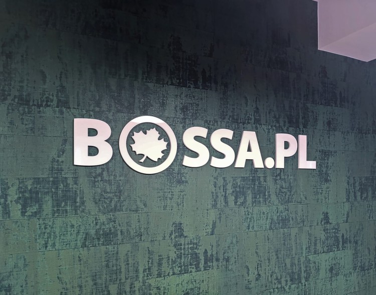 Litera-3D-z-plexi-elegancki-wyglad-i-mozliwosc-podswietlenia-idealna-do-reklamy-swietlnej-na-fasadach