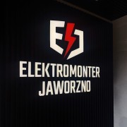 Litera-reklamowa-lico-z-plexi-personalizowany-projekt-mozliwosc-wyboru-koloru-i-rozmiaru-profesjonalne-oznakowanie-marki