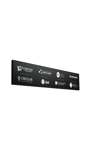 Kaseton-modulowy-z-logo-partnerow-Profesjonalny-szyld-informacyjny-Elegancki-czarny-kaseton-z-wieloma-logo-STUDIOPLAN-CREOLAB-DPD-INGENES-Idealny-do-biurowcow-i-parkow-technologicznych-Wyrazna-identyfikacja-wizualna